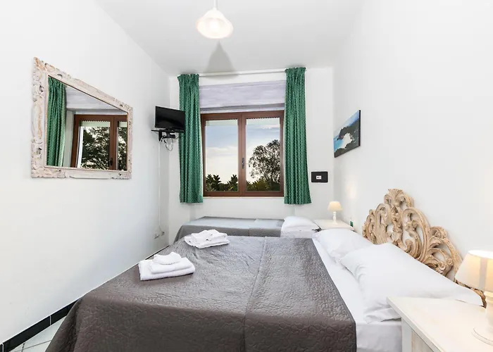 Helios ホテル サン・テオドーロ