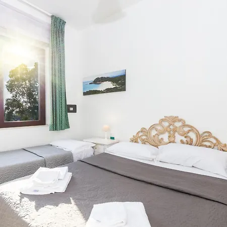 Helios Hotel
