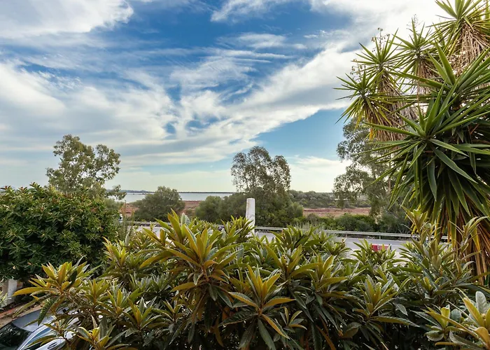 Szálloda Helios San Teodoro